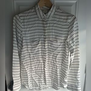 Club Monaco striped women’s button down. Perfectly preppy!